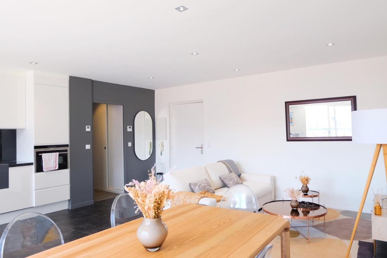 Magnifique Appartement, En Hyper Centre, Avec Terrasse Et Place De Parking Biarritz Exteriör bild